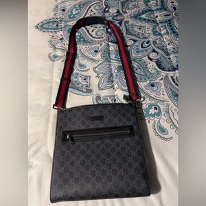 Gucci shoulder bag